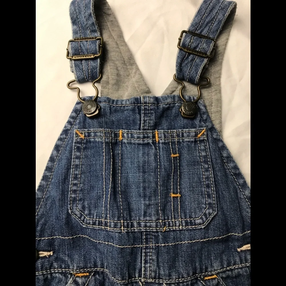 GAP baby lined